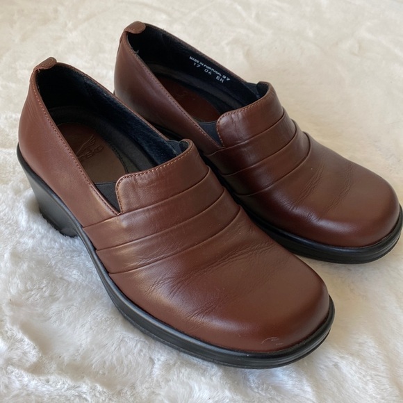 Dansko Aubrey Pleated Wedge Clogs Brown Size 37 - Picture 1 of 9